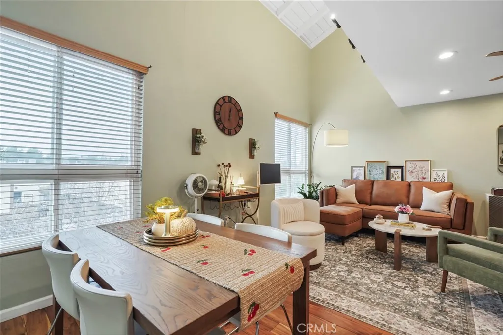 6151 Reseda Boulevard 8, Tarzana, California 91335 home-pic-7