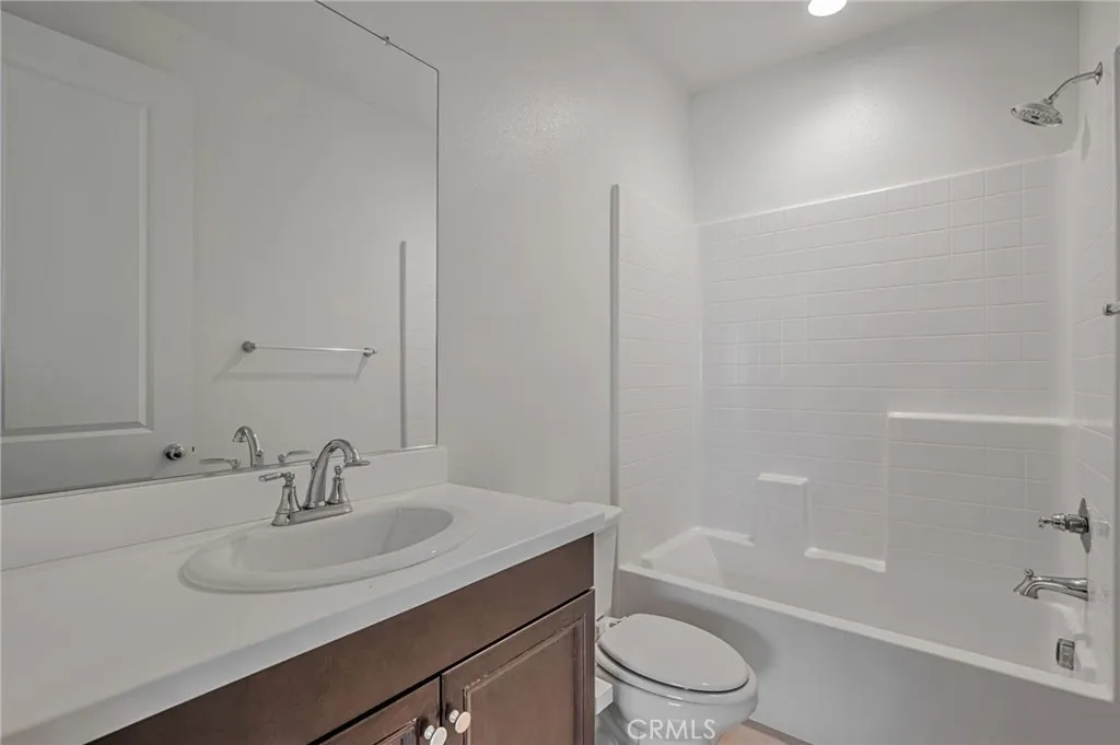 154 Azalea Street, Fillmore, California 93015 home-pic-30