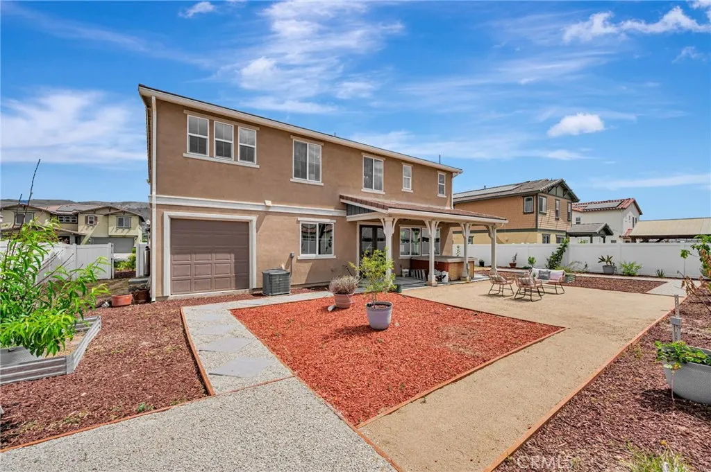 154 Azalea Street, Fillmore, California 93015 home-pic-4