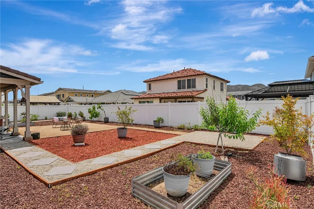 154 Azalea Street, Fillmore, California 93015 home-pic-33