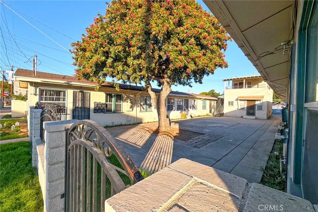 1144 Blinn, Wilmington, California 90744 home-pic-1
