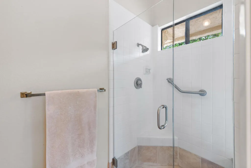 Frameless Glass Shower Surround