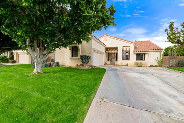 2BR 2BA  2 Car Garage