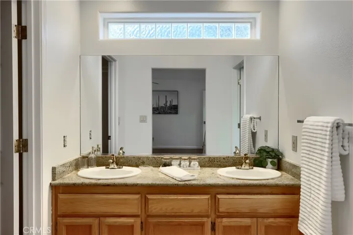 Primary Bath - Dbl sinks