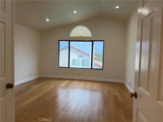 Master bedroom (room4)
