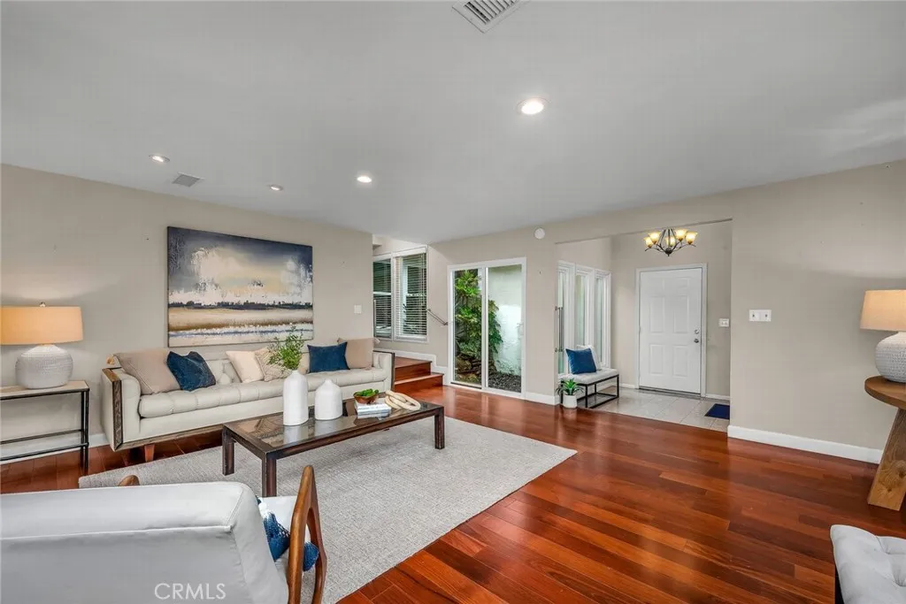 641 Via Los Miradores, Redondo Beach, California 90277 home-pic-10