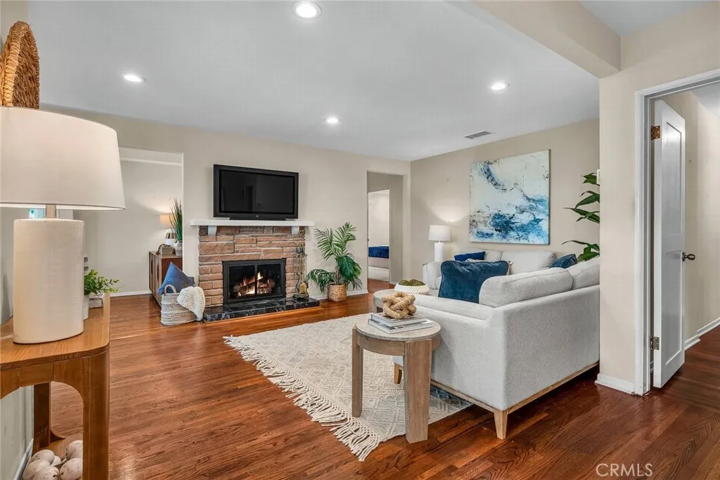 641 Via Los Miradores, Redondo Beach, California 90277 home-pic-11