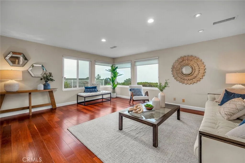 641 Via Los Miradores, Redondo Beach, California 90277 home-pic-9
