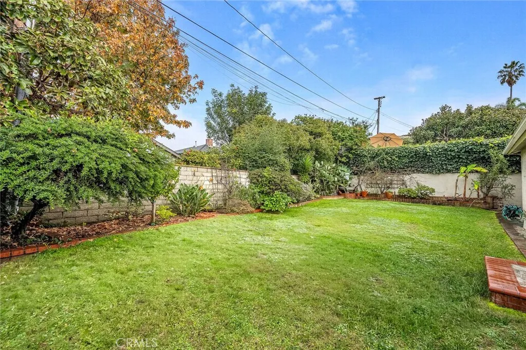 641 Via Los Miradores, Redondo Beach, California 90277 home-pic-36
