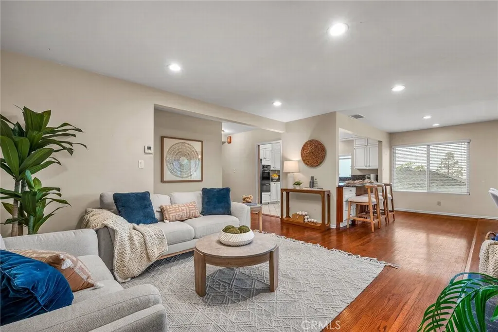 641 Via Los Miradores, Redondo Beach, California 90277 home-pic-12