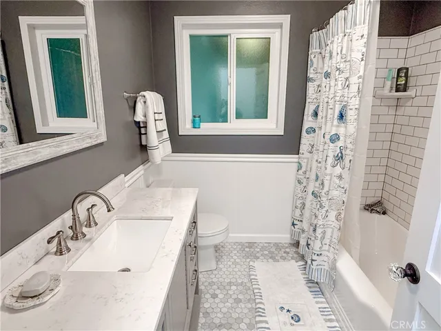 Newly Remodeled Guest Bathroom