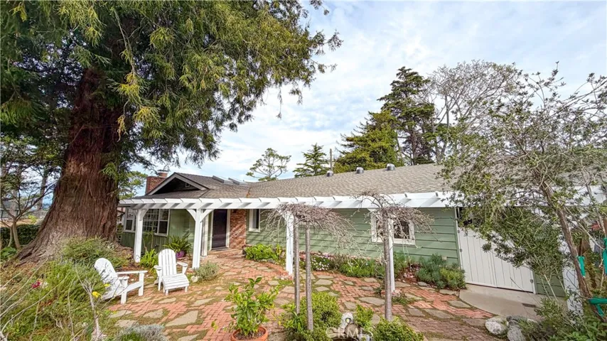 2410 Langton - Charming Single Level Home