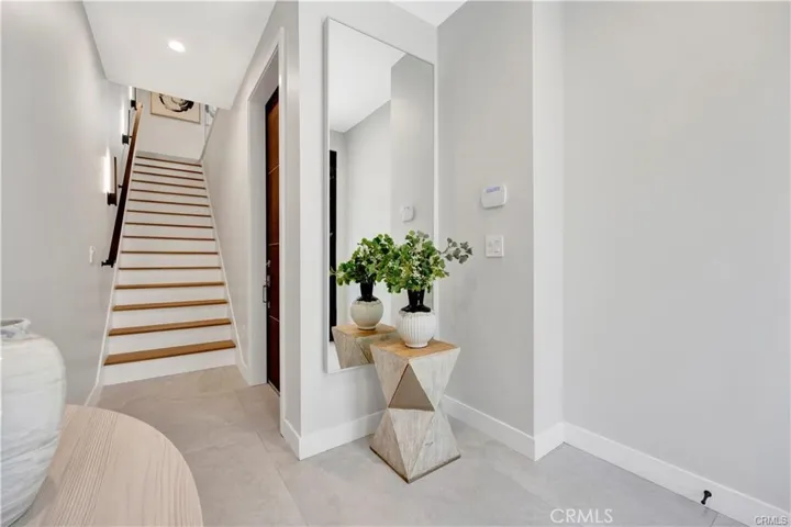 14570 1/2 Dickens Street, Sherman Oaks, California 91403
