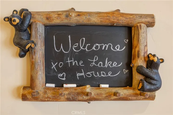 Make this lake house your home