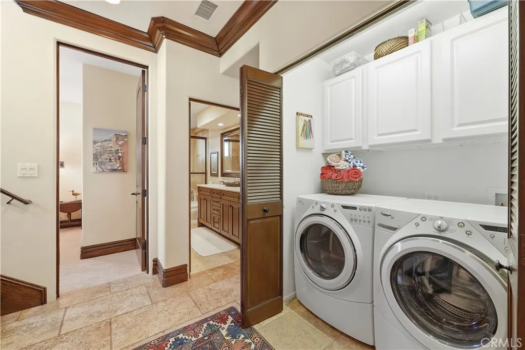202 Avenue C, Redondo Beach, California 90277 home-pic-24