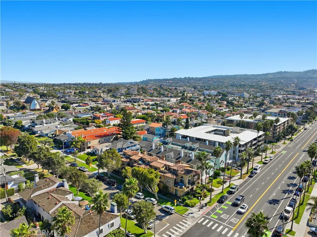 202 Avenue C, Redondo Beach, California 90277 home-pic-33