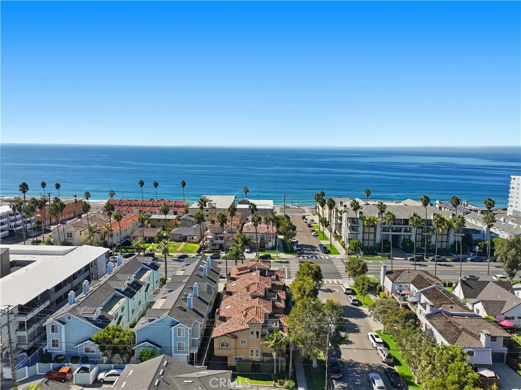 202 Avenue C, Redondo Beach, California 90277 home-pic-32