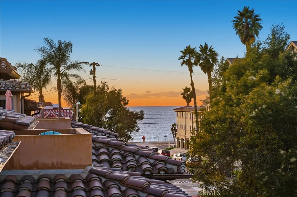 202 Avenue C, Redondo Beach, California 90277 home-pic-2
