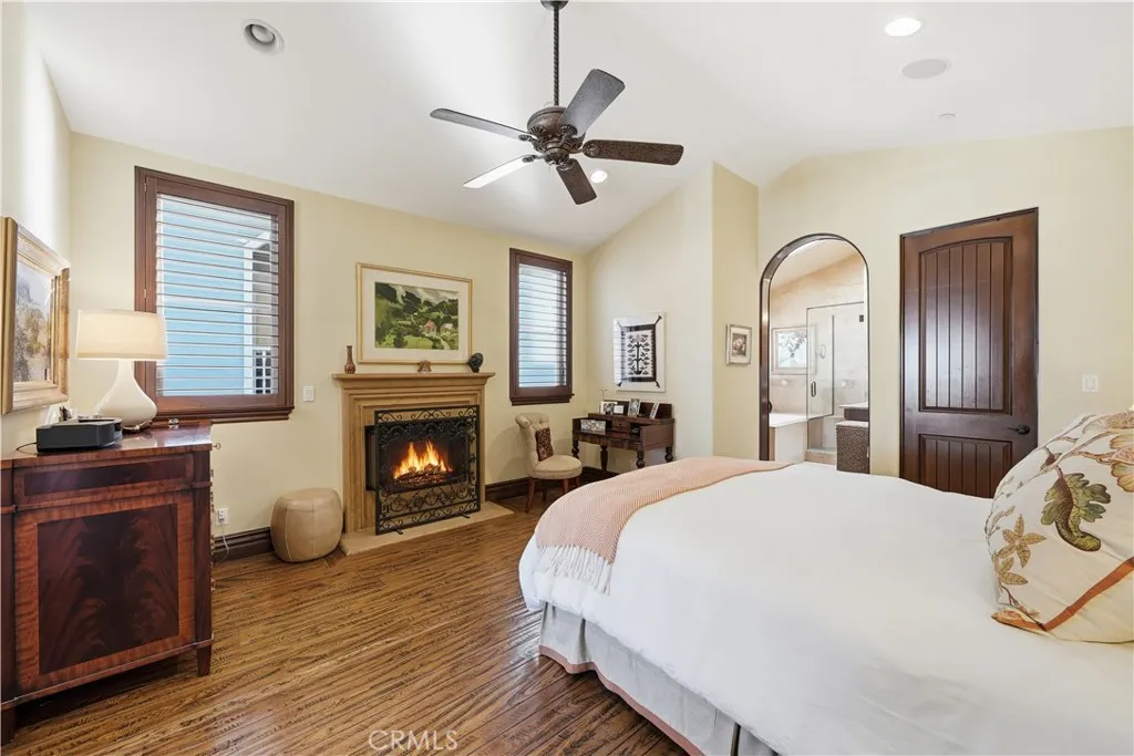 202 Avenue C, Redondo Beach, California 90277 home-pic-14