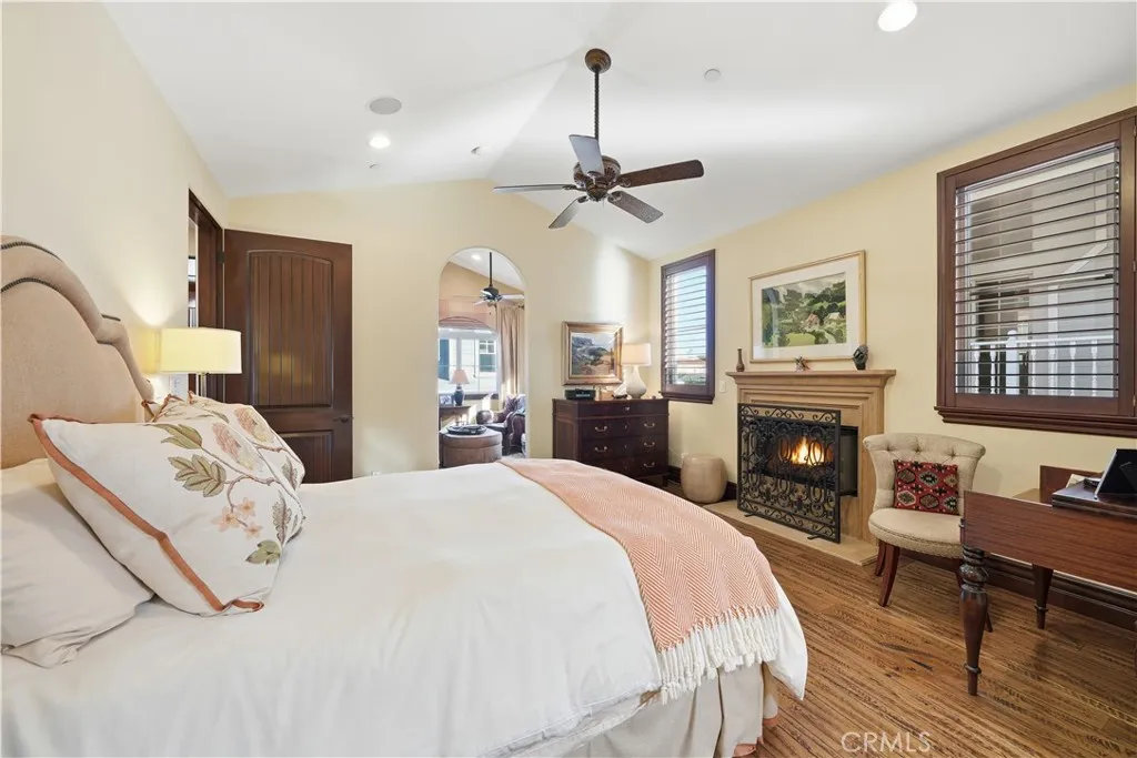 202 Avenue C, Redondo Beach, California 90277 home-pic-16