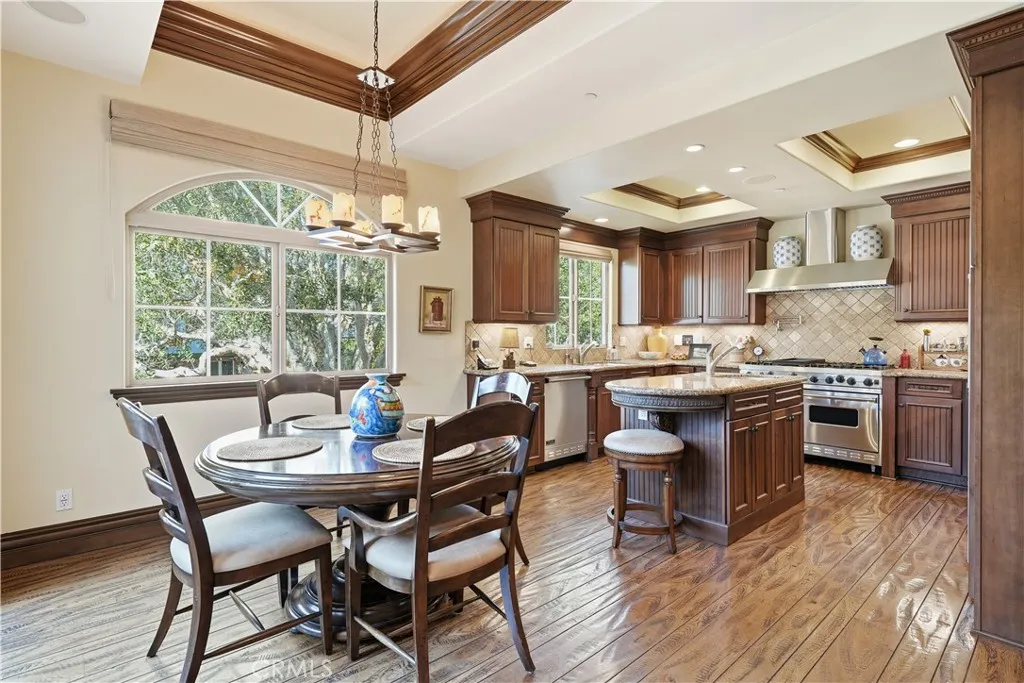 202 Avenue C, Redondo Beach, California 90277 home-pic-8