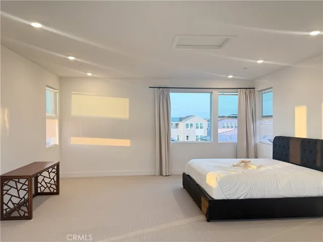 422 Clipper, Irvine, California 92618