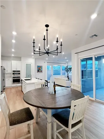 422 Clipper, Irvine, California 92618