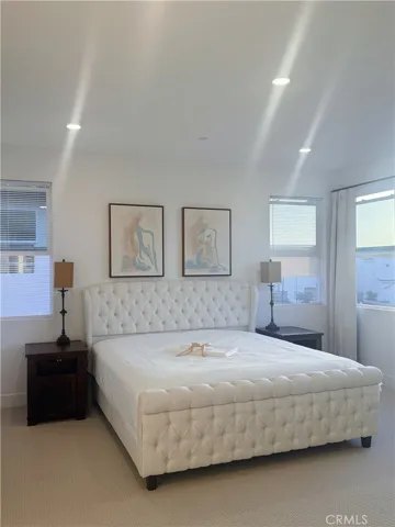 422 Clipper, Irvine, California 92618
