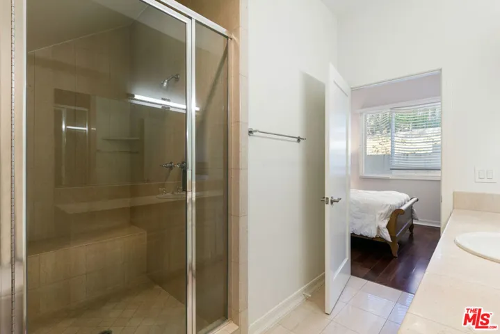 En-suite Bathroom for Lower Be