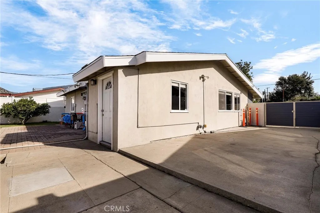 13345 Calcutta, Sylmar, California 91342 home-pic-28