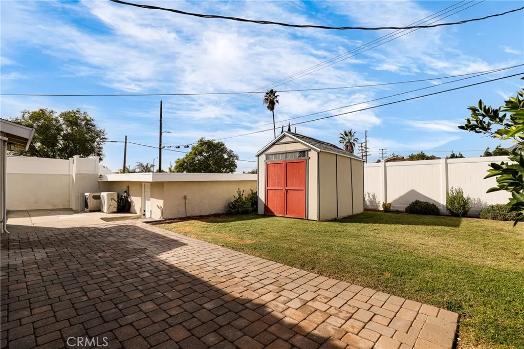 13345 Calcutta, Sylmar, California 91342 home-pic-25