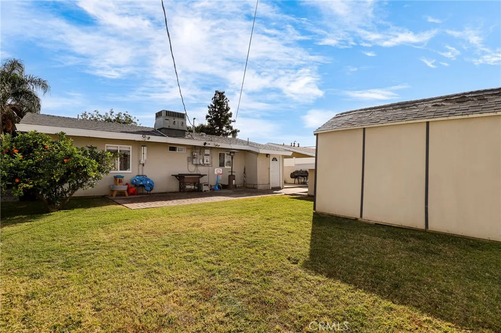 13345 Calcutta, Sylmar, California 91342 home-pic-27