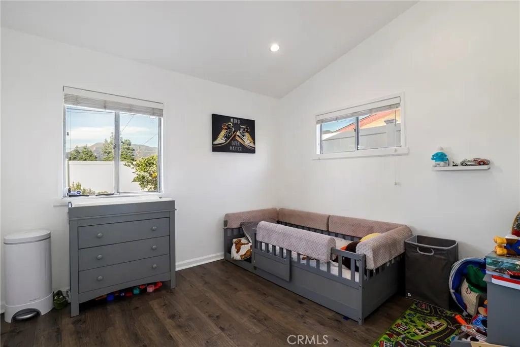 13345 Calcutta, Sylmar, California 91342 home-pic-20
