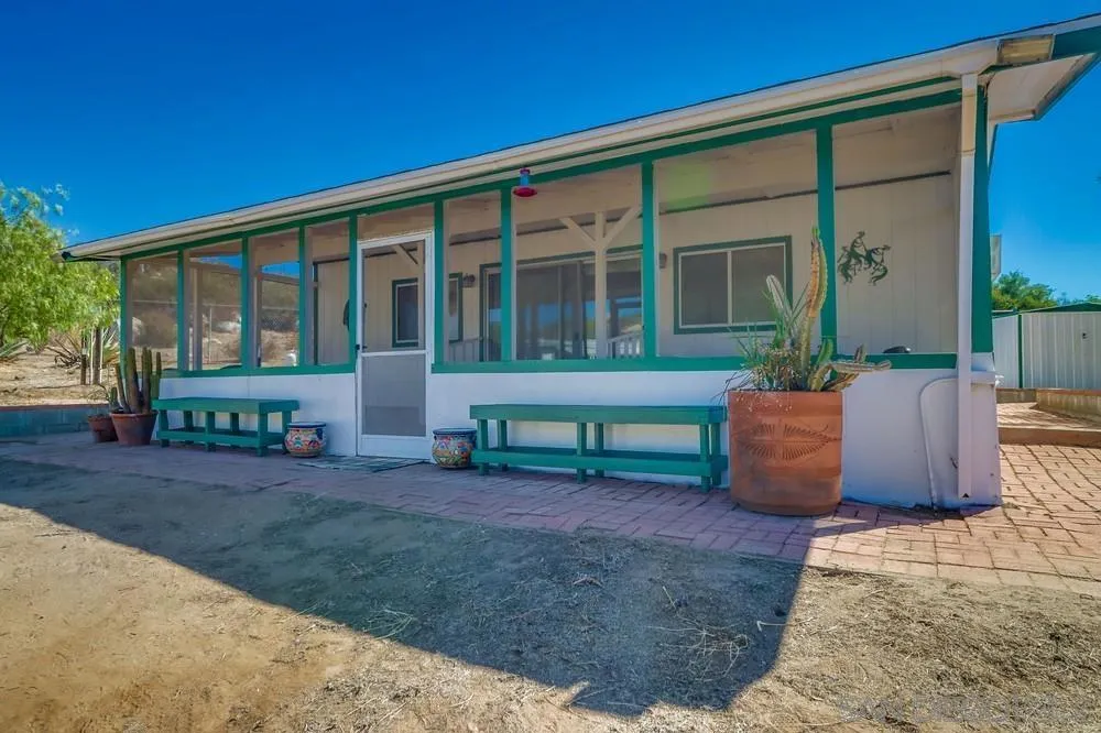 2036 Boulder Oaks Rd, Potrero, California 91963 home-pic-4