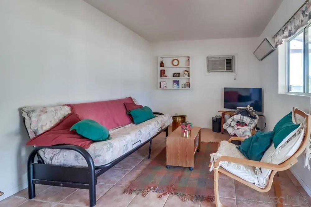 2036 Boulder Oaks Rd, Potrero, California 91963 home-pic-6