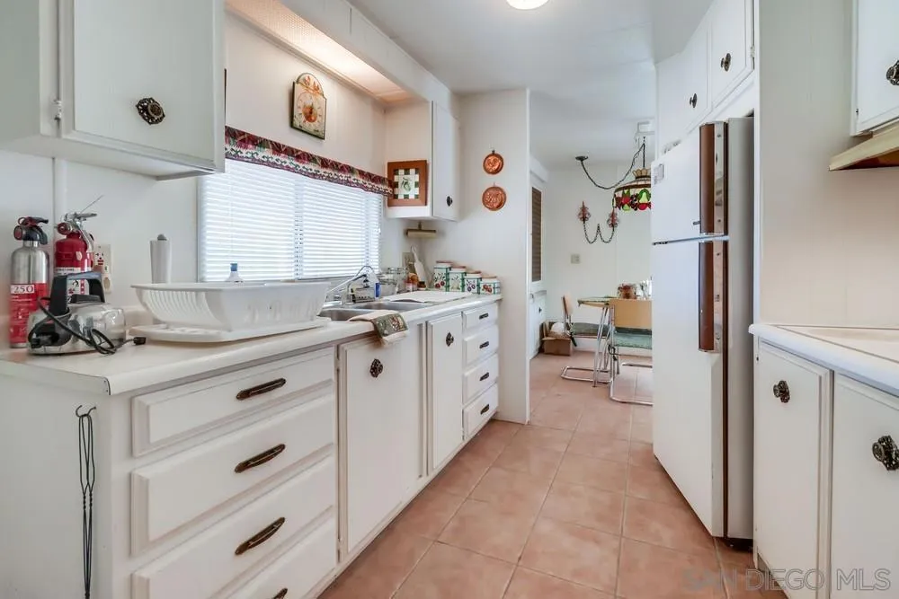 2036 Boulder Oaks Rd, Potrero, California 91963 home-pic-13