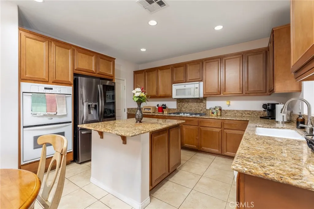 152 Paisley Court, Beaumont, California 92223 home-pic-7