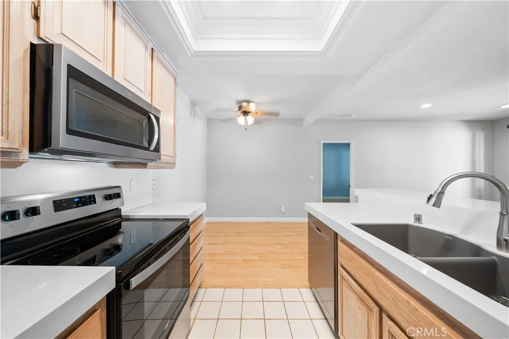 20702 El Toro Road 325, Lake Forest, California 92630 home-pic-7