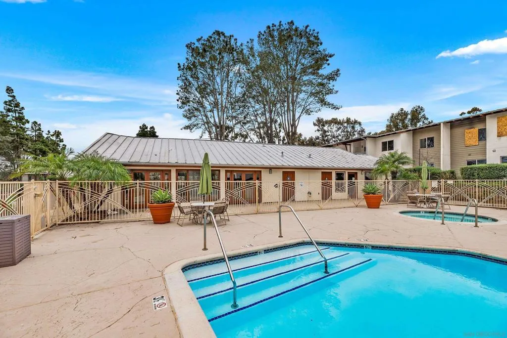 1810 S El Camino Real 101, Encinitas, California 92024 home-pic-29