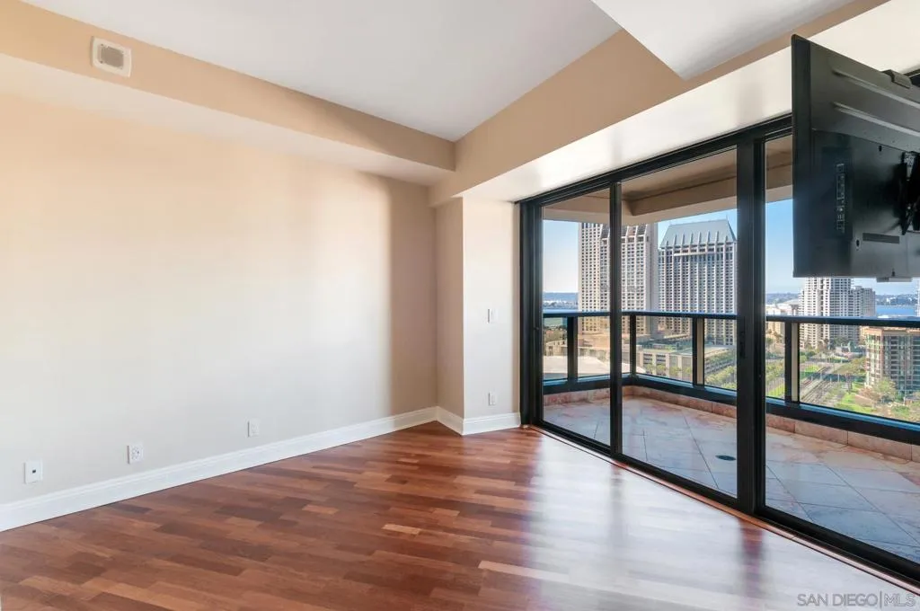 100 Harbor Dr 2104, San Diego, California 92101 home-pic-34