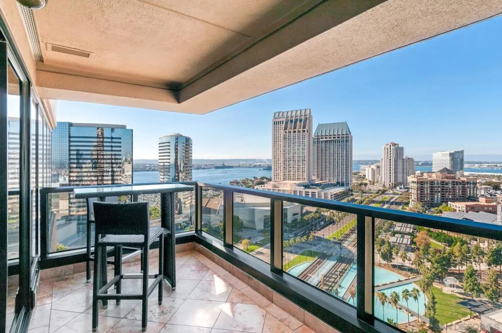 100 Harbor Dr 2104, San Diego, California 92101 home-pic-17