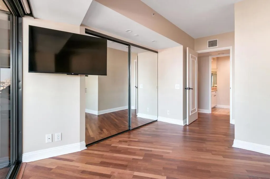 100 Harbor Dr 2104, San Diego, California 92101 home-pic-33