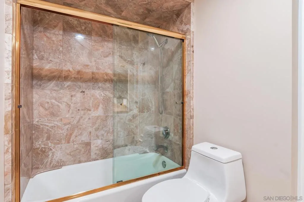 100 Harbor Dr 2104, San Diego, California 92101 home-pic-37