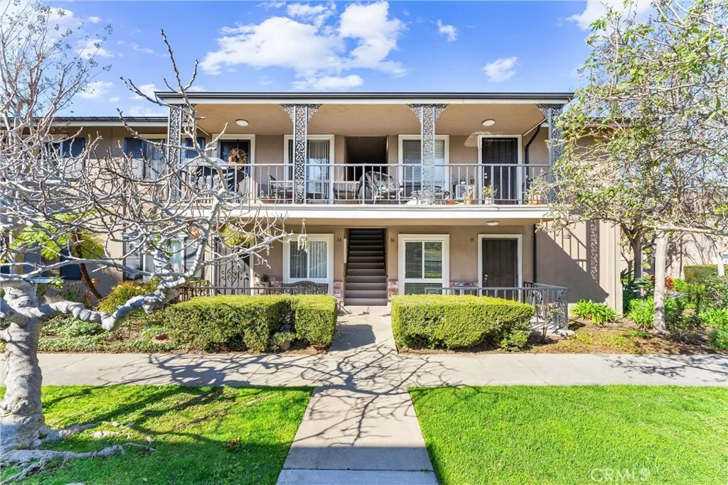 660 S Glassell Street 14, Orange, California 92866 home-pic-1