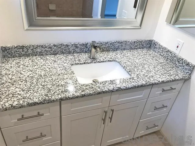 4562 Twain Avenue 13, San Diego, California 92120 home-pic-3