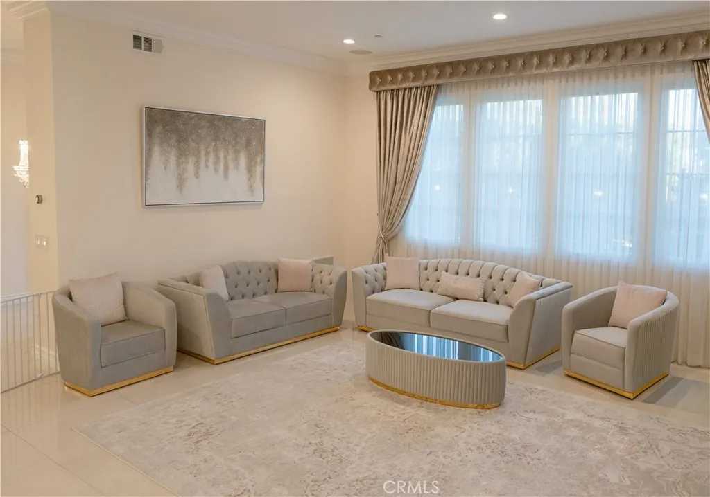 1135 E Verdugo Avenue, Burbank, California 91501 home-pic-25