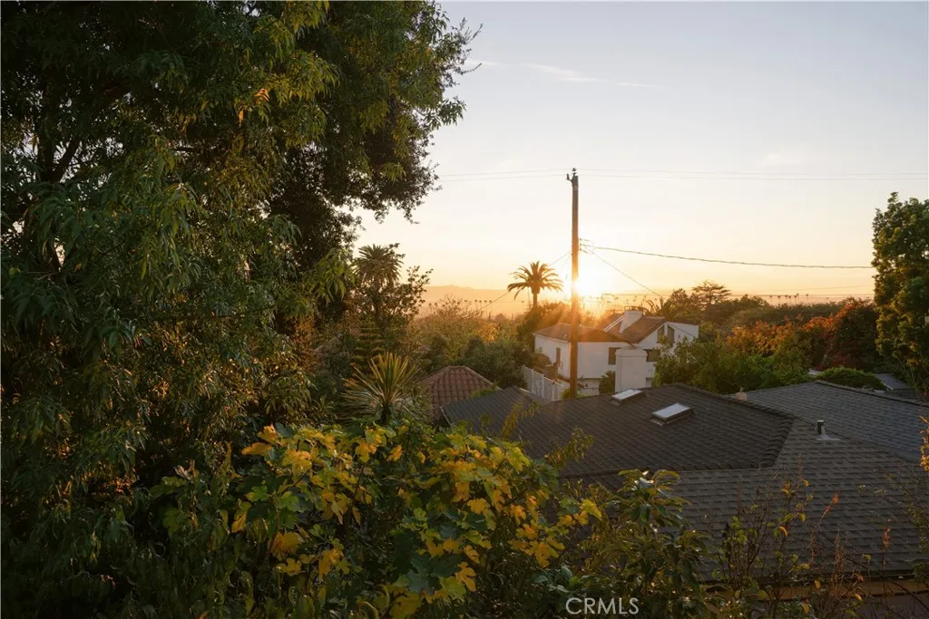 1135 E Verdugo Avenue, Burbank, California 91501 home-pic-61