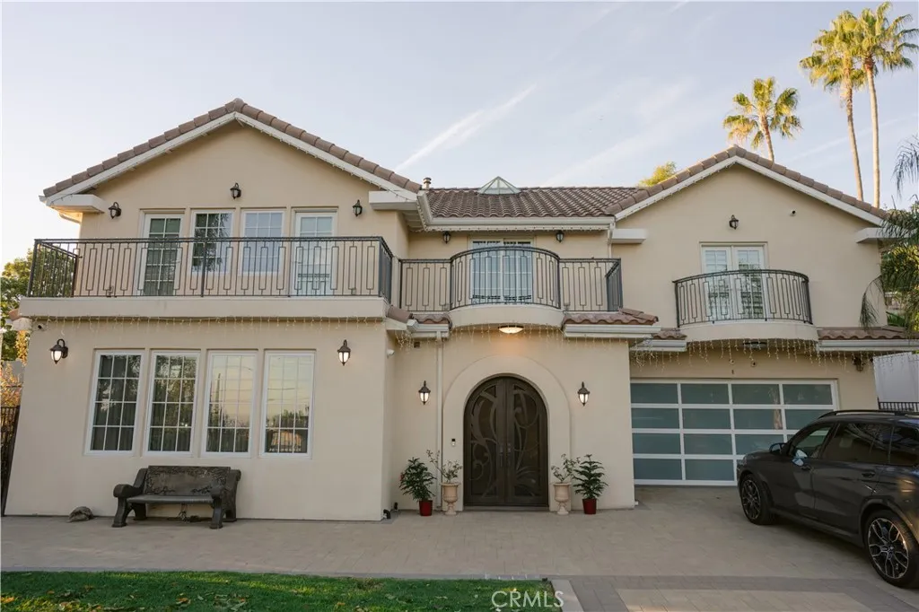 1135 E Verdugo Avenue, Burbank, California 91501 home-pic-2