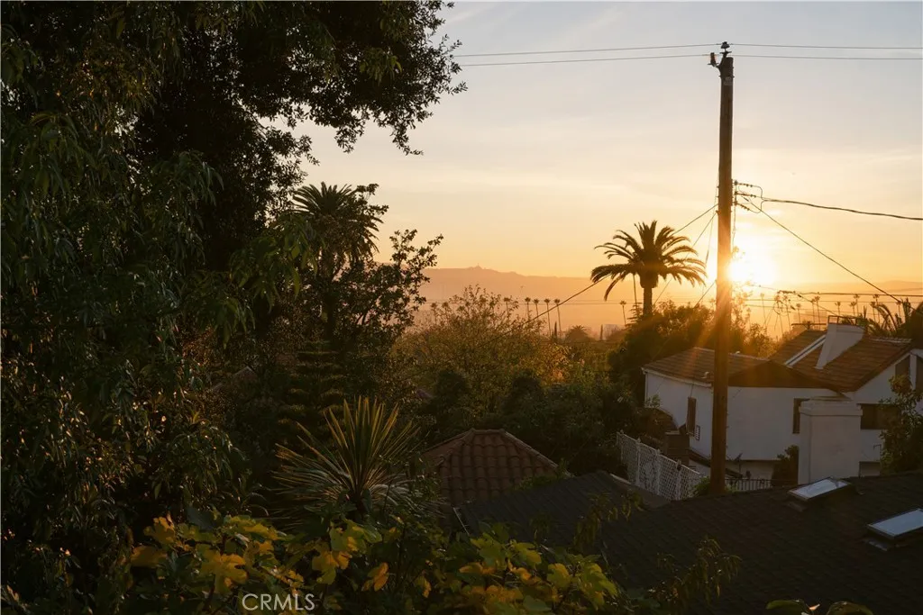 1135 E Verdugo Avenue, Burbank, California 91501 home-pic-60