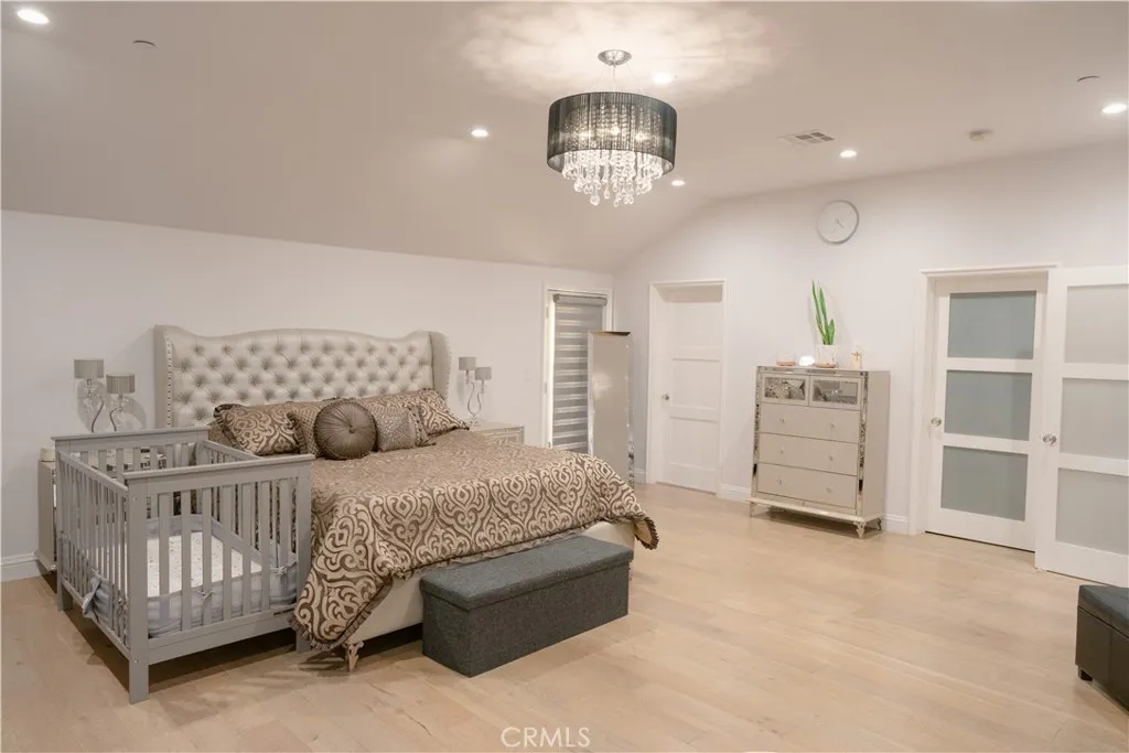 1135 E Verdugo Avenue, Burbank, California 91501 home-pic-31